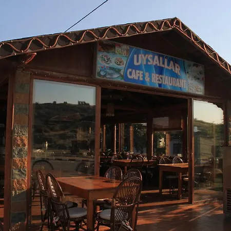 Uysallar Koy Evi