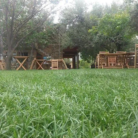 아파트호텔 Uysallar Koy Evi 4*